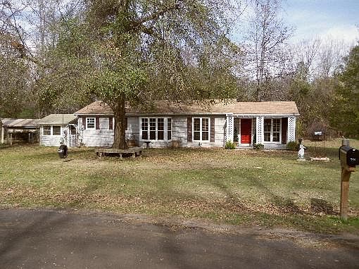 1st image of 796 Lakeview Dr