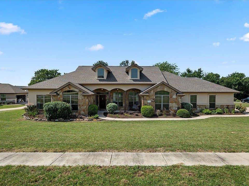 1st image of 601 Pheasant Mdw