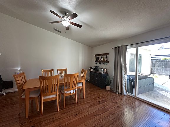 3rd image of 6019 Laguna Villa Way