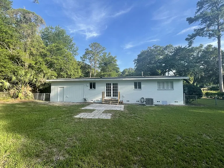 3456 NW 7th Ave — Photo 5