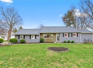2740 Denby Dr, Yorktown Heights, NY 10598