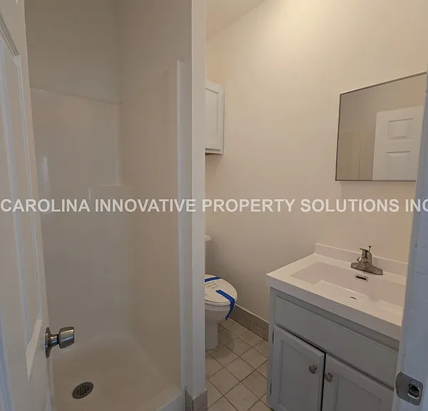 610 N Pear St — Photo 8