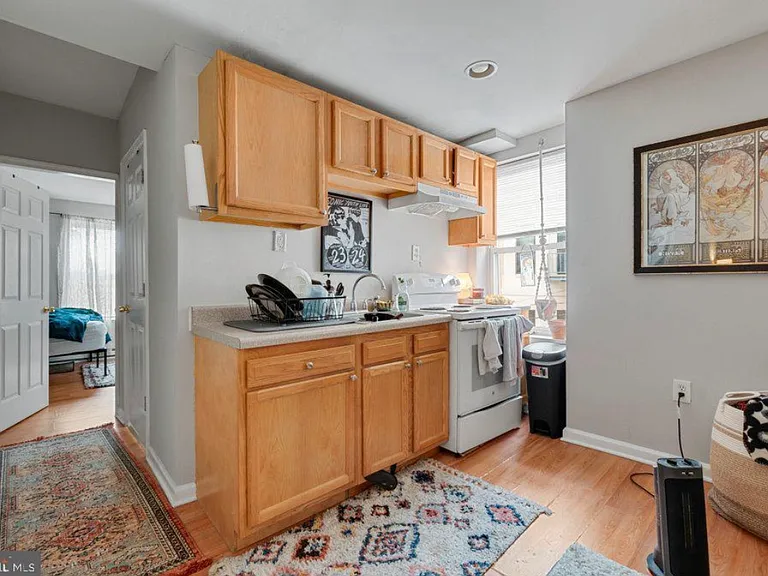 2024 Saint Paul St #2B — Photo 3