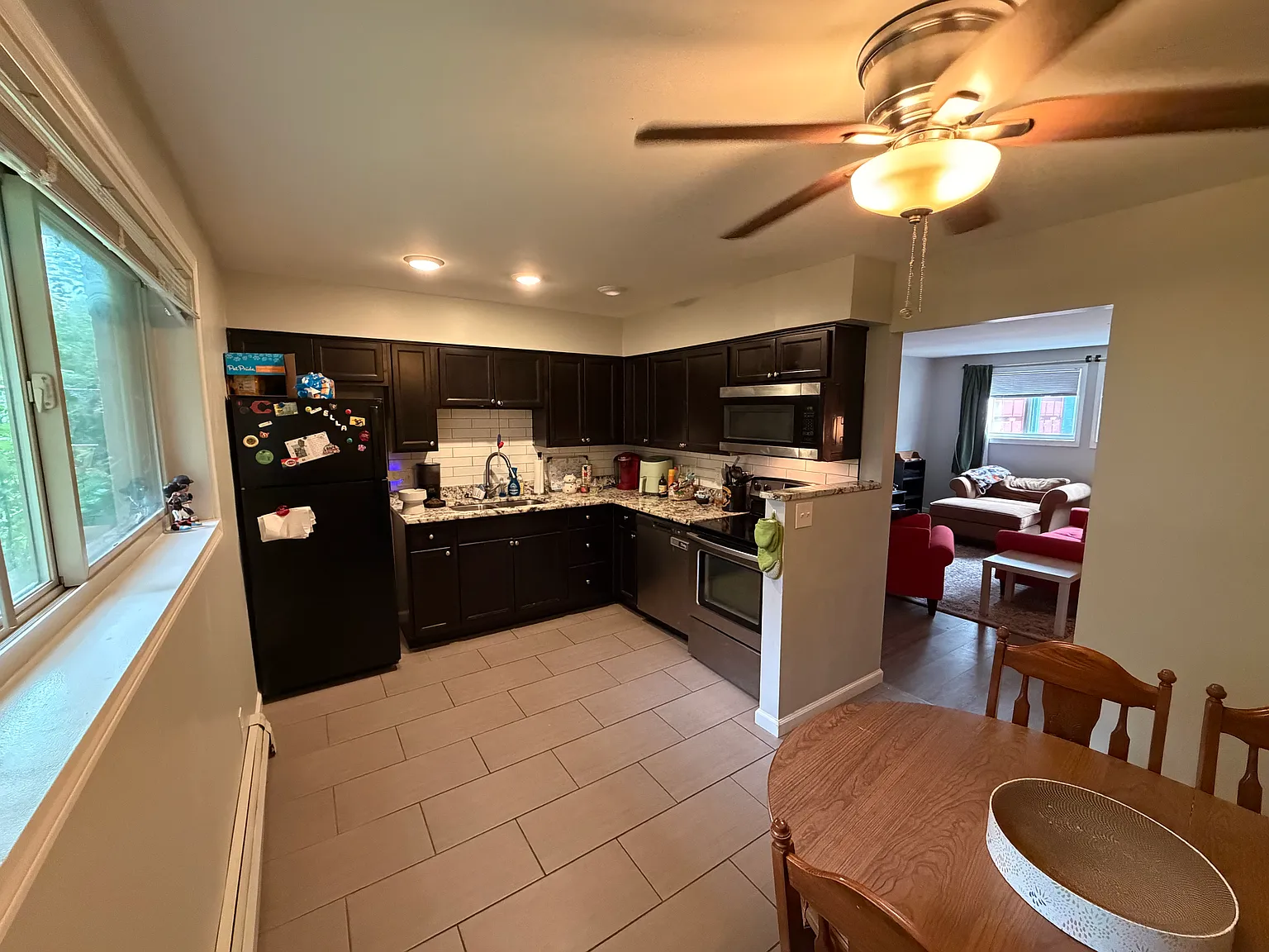 2 bed, 850 sqft, $1,400 — Photo 4