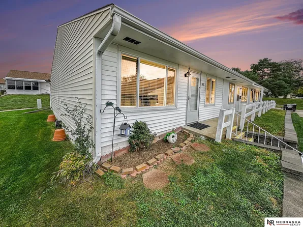 5812 Enterprise Dr, Lincoln, NE 68521