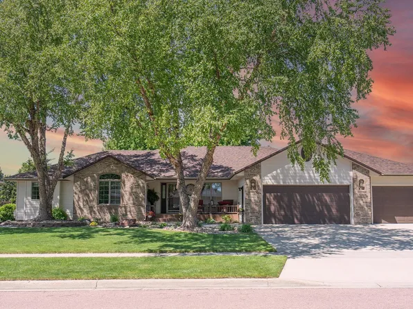 1501 S Parkview Blvd, Brandon, SD 57005