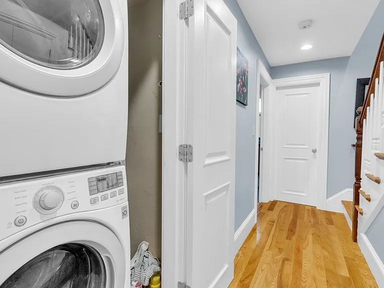55 Gates St #1 — Photo 9