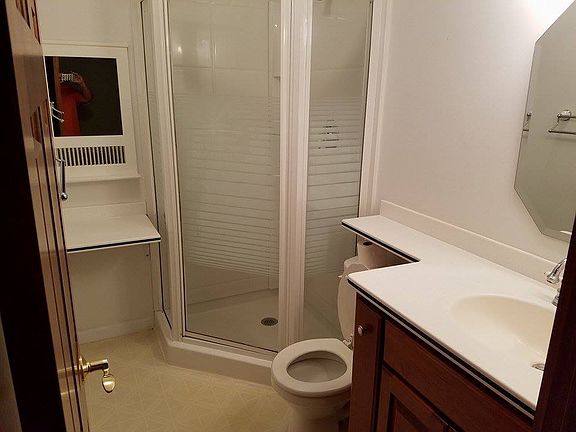 Main bathroom