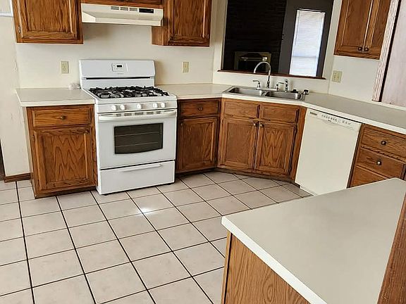 4th image of 3701 Teresa Dr