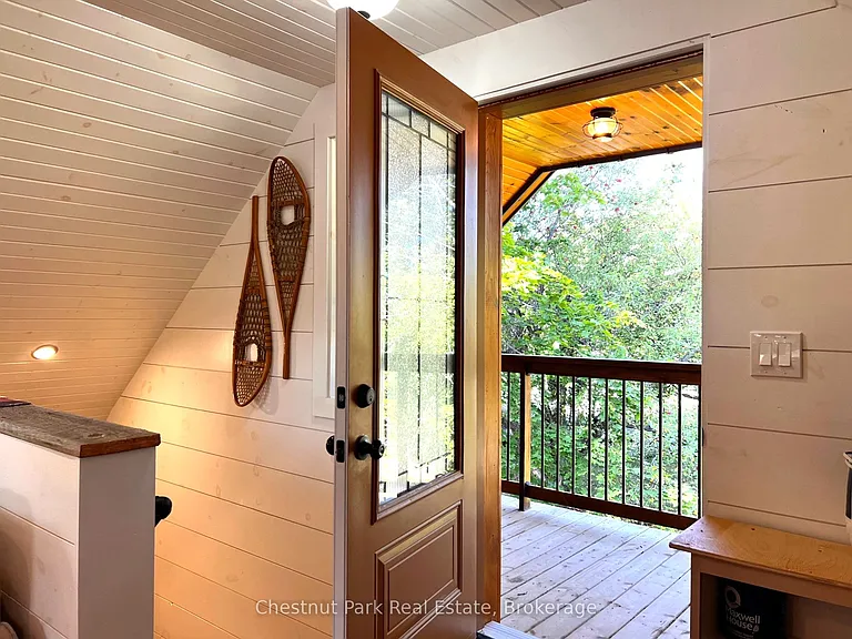 115 Tyrolean Ln — Photo 8