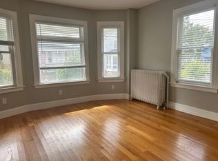 34 Channing St #1, Newport, RI 02840