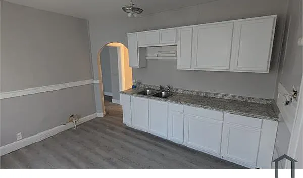 3 bed, 1100 sqft, $1,350 — Photo 2