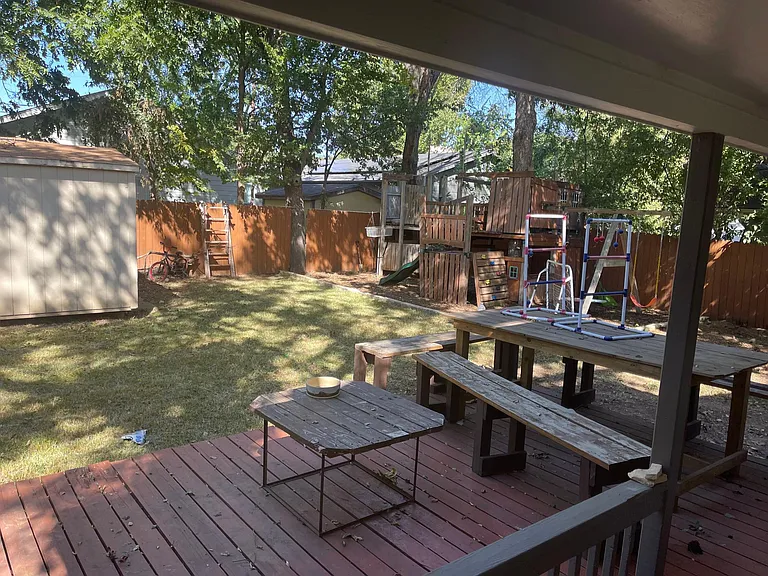 2320 Santa Rosa St — Photo 6