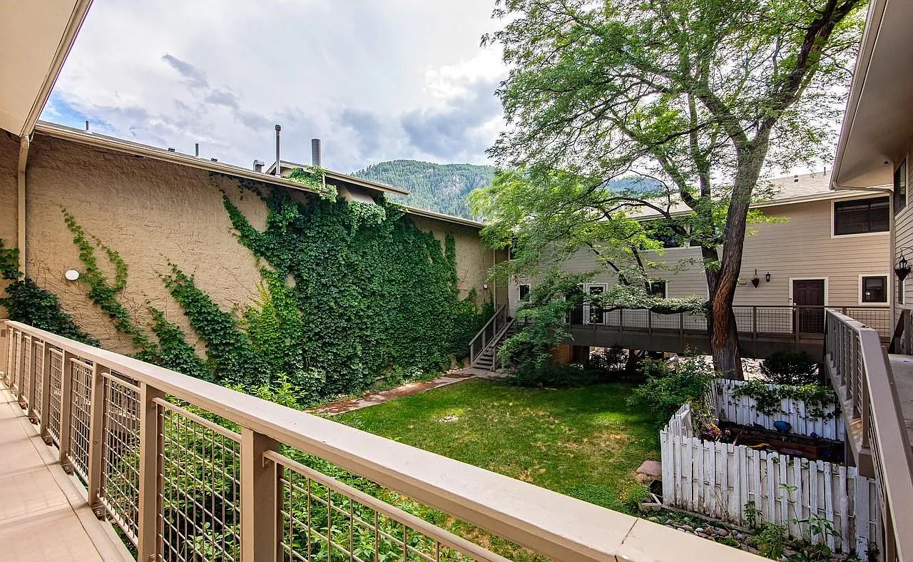 2 bed, 986 sqft, $3,200 — Photo 1