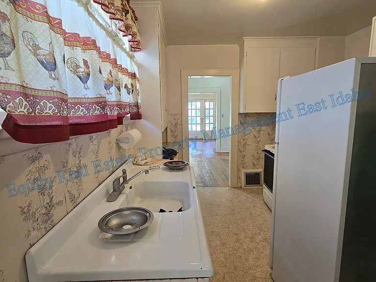 925 W Clark St #925 — Photo 18
