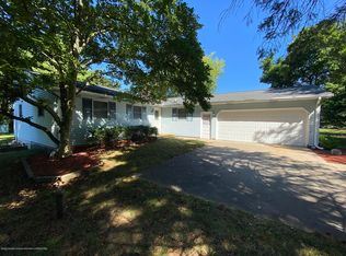 6545 Cheshire Dr, Dimondale, MI 48821