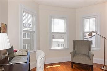 5th image of 468 E 8th St #3