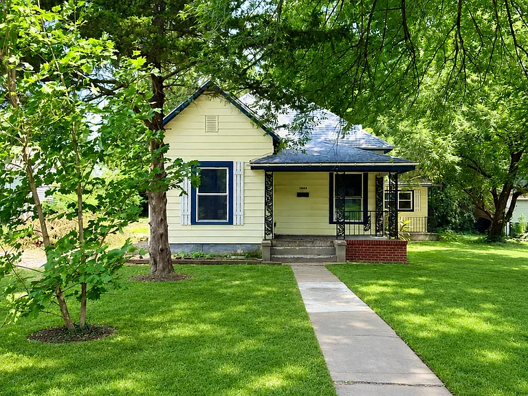 1444 N Sherman Ave — Photo 1