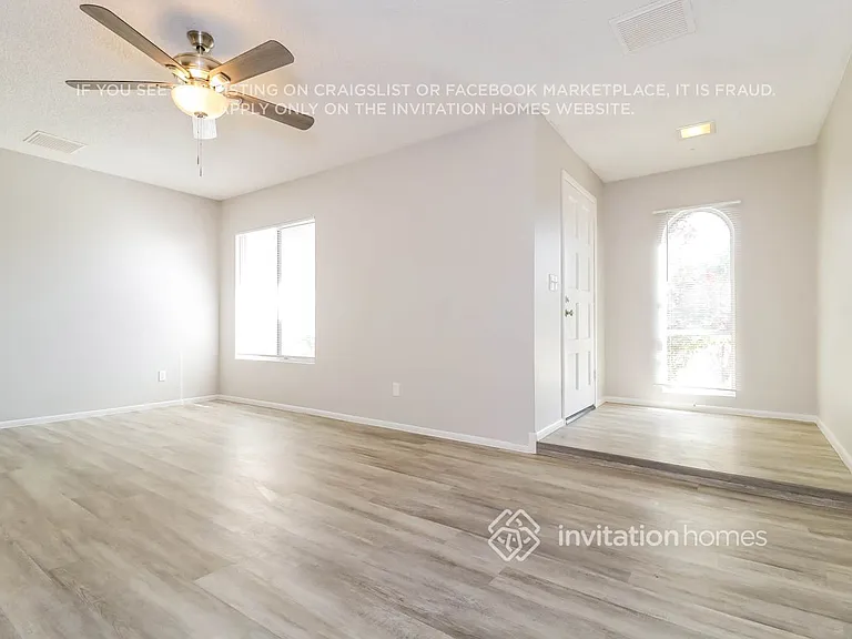 5148 W Laurie Ln — Photo 2