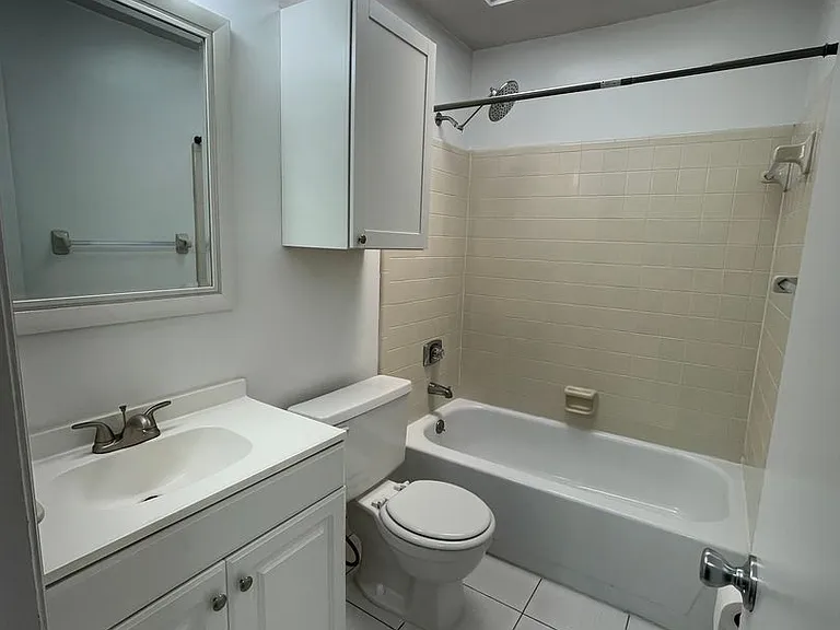 4524 SW 46th Dr — Photo 8