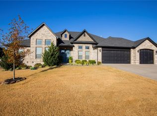 618 Oriole Dr, Springdale, AR 72762