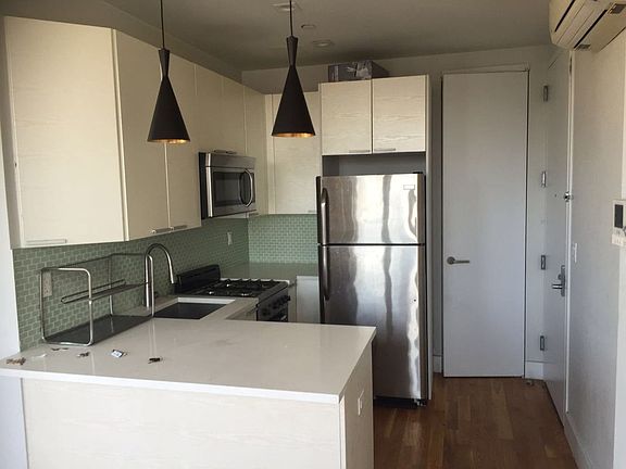 3rd image of 1433 Dekalb Ave APT 5D