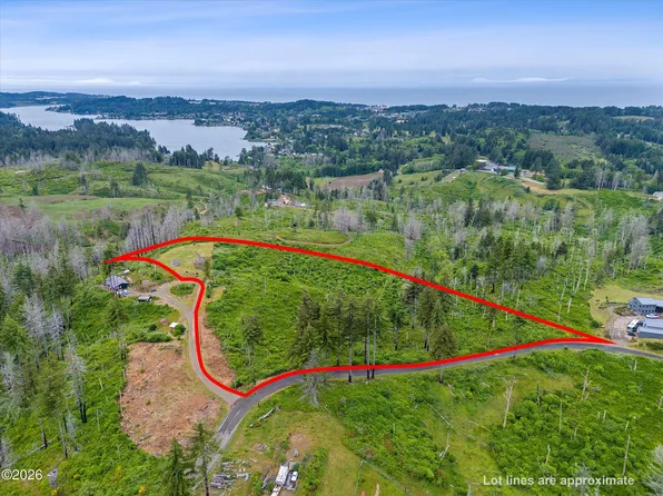 7595 NE Viewcrest Ct, Otis, OR 97368