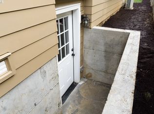 5050 NE 8th Ave UNIT B, Portland, OR 97211