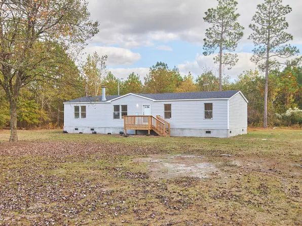 125 Harley Ln, Dunn, NC 28334