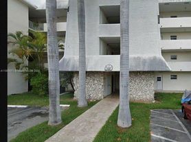 7410 SW 82nd St