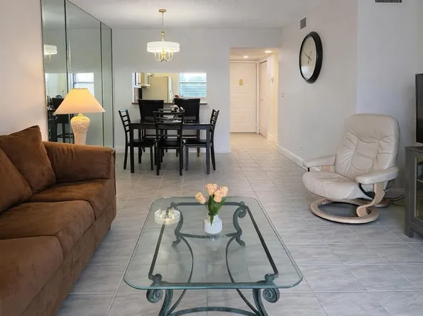 7118 Golf Colony Ct APT 103, Lake Worth, FL 33467