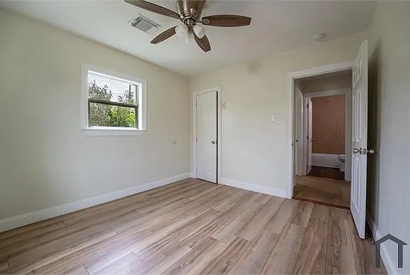 220 Armstrong St — Photo 8