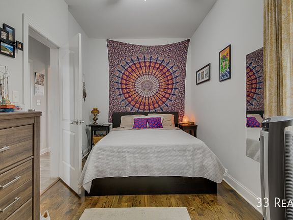 5th image of 1245 N California Ave #3F