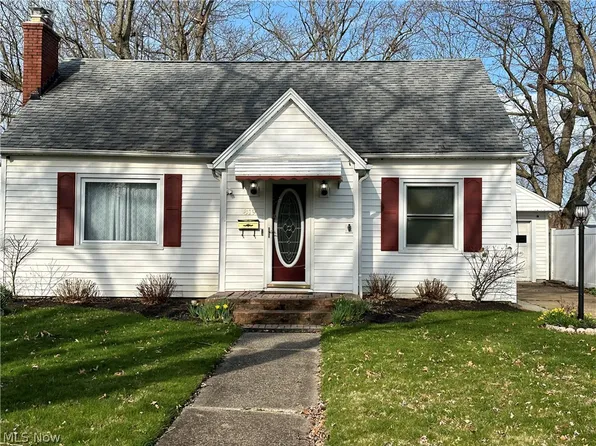 819 Thayer Ave, Ashtabula, OH 44004