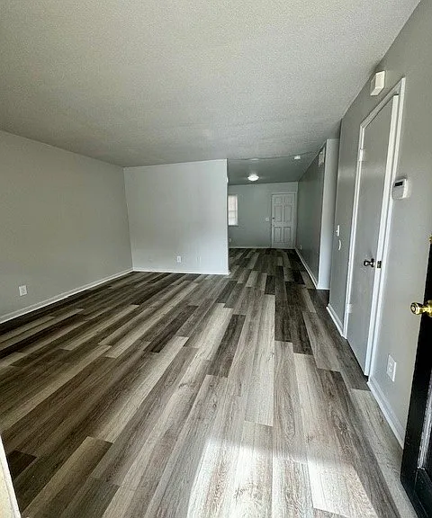 920 Delmonte Dr #M-D — Photo 3