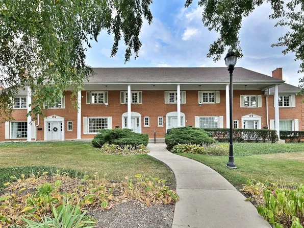 5 N Tower Rd, Oak Brook, IL 60523