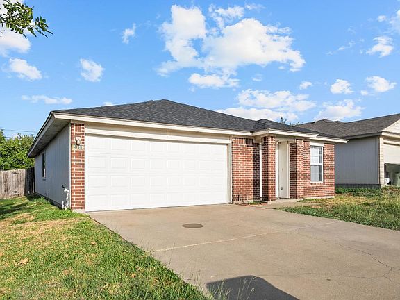 3rd image of 2611 Haven Dr