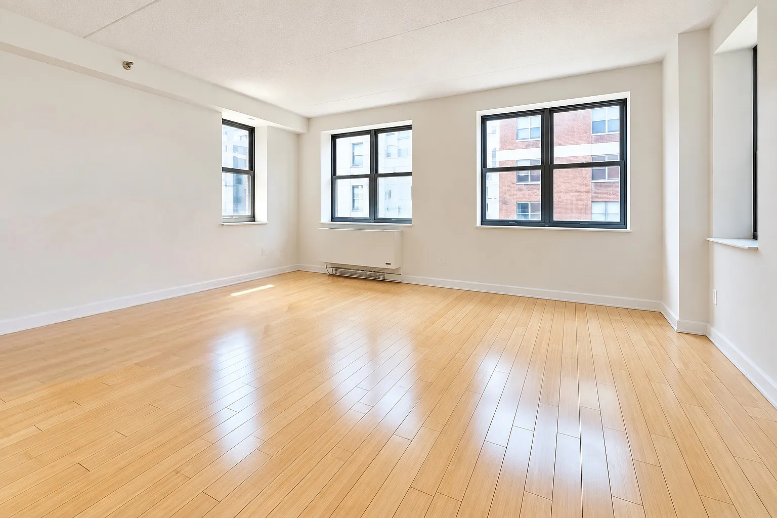 516 West 47th Street — Photo 2