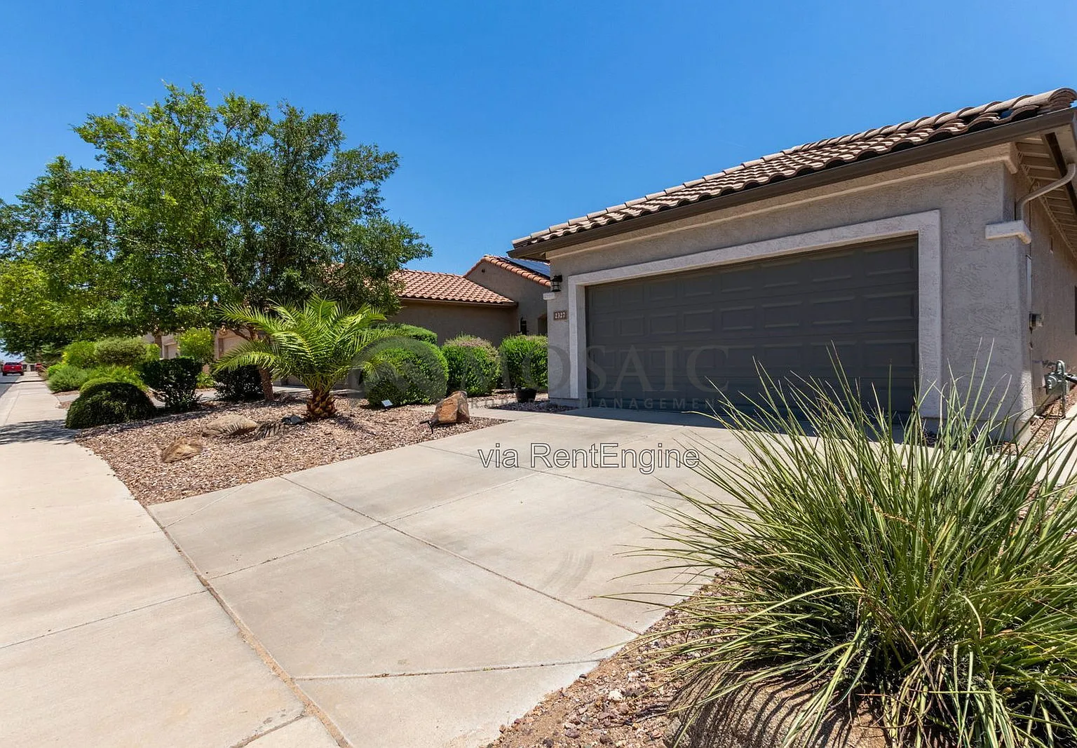 2 bed, 2.0 bath, 1251 sqft, $1,740 — Photo 2