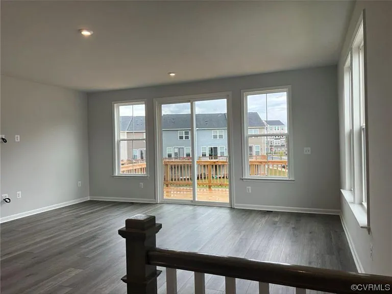 8837 Foxway Ridge Ln — Photo 14
