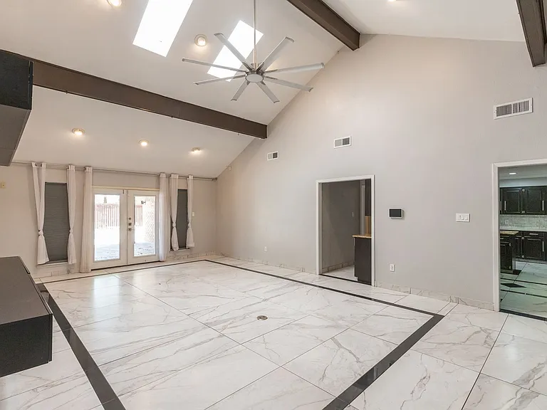 46 Augusta Dr — Photo 9
