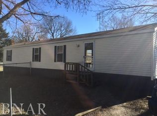 17472 Merril Dr, Hudson, IL 61748