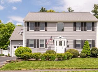 8 Wayside Dr, Danvers, MA 01923