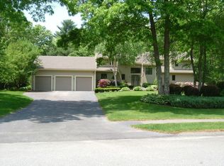 3 Jennifer Ln, Lakeville, MA 02347