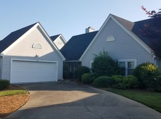 142 Forest Lake Dr, Simpsonville, SC 29681