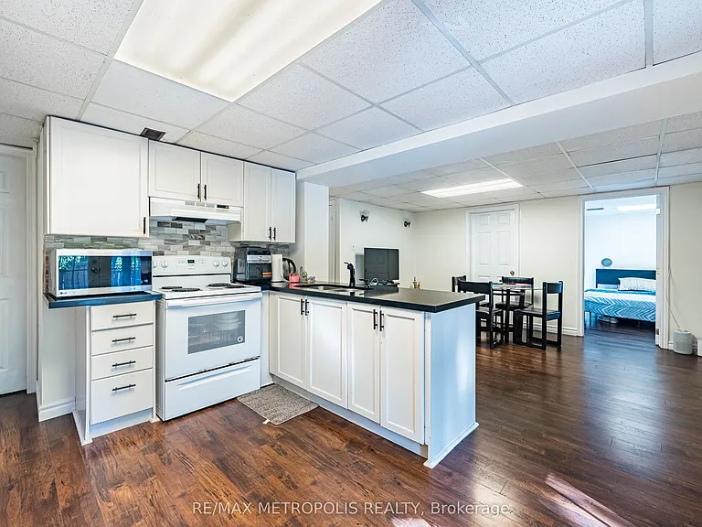 22 Mayflower St #BASEMENT — Photo 7