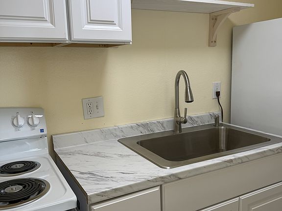 2nd image of 204 Ohio St #A