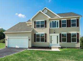 900 Ripple Dr, Hanover, PA 17331