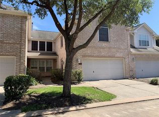 1014 Enclave Sq S, Houston, TX 77077