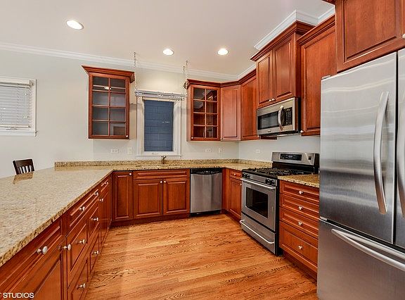 3rd image of 708 W Schubert Ave #A